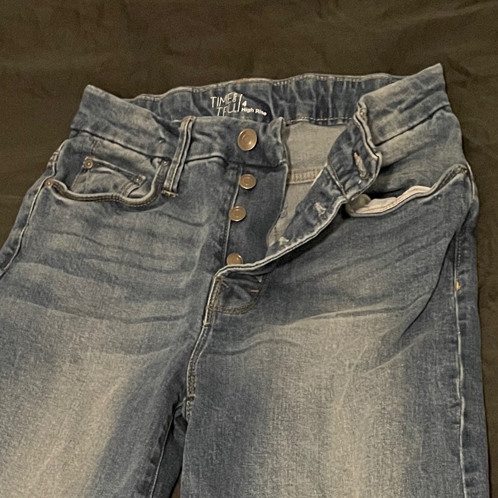 New high waisted jeans size 4 NWOT